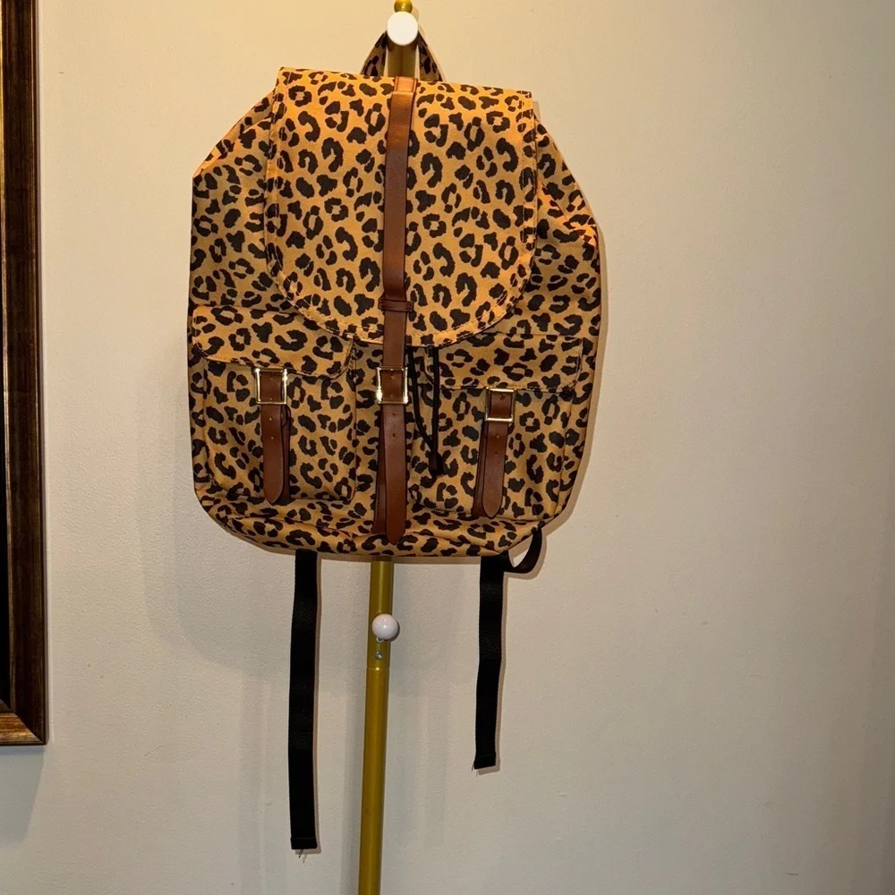 Leopard Print Backpack with faux leather straps and gold accents EUC Accents